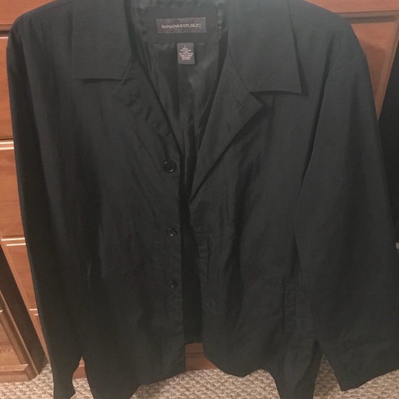 Banana Republic Rain Jacket - Picture 1 of 2